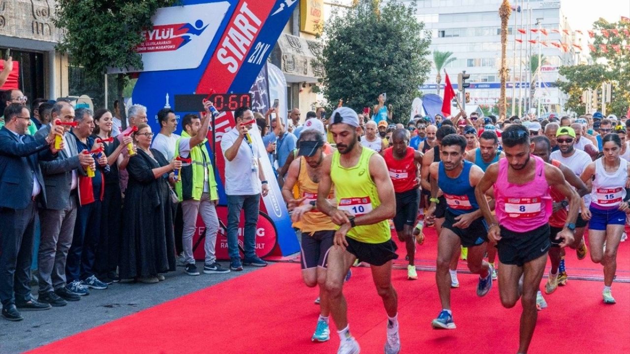 12. Uluslararası 9 Eylül İzmir Yarı Maratonu'nda Dereceler Belirlendi