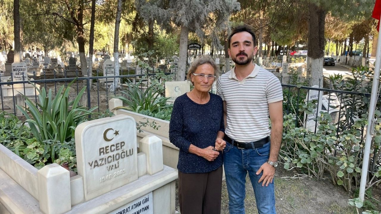 Vali Yazıcıoğlu, Söke'de Mezarı Başında Anıldı