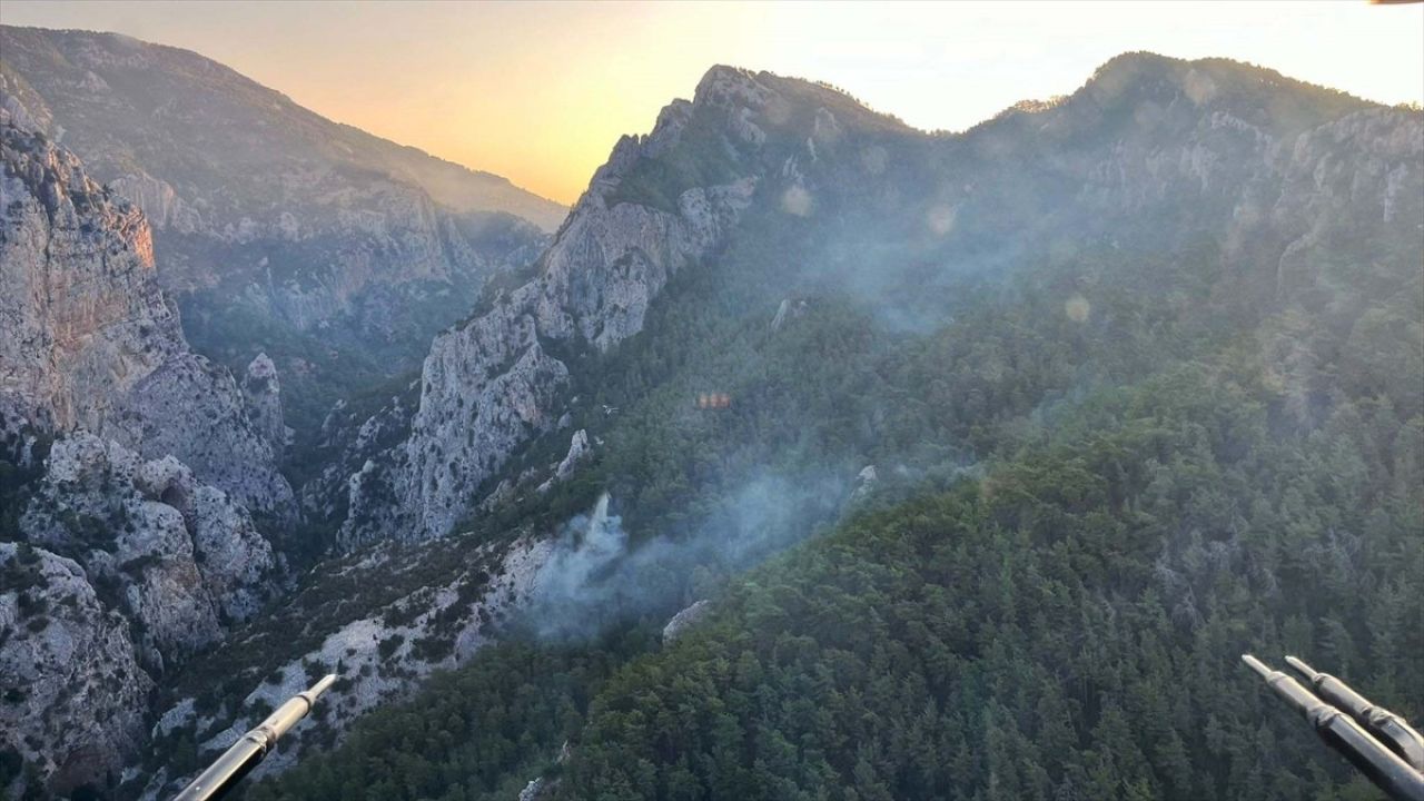 Muğla'daki Orman Yangınında Müdahale Devam Ediyor