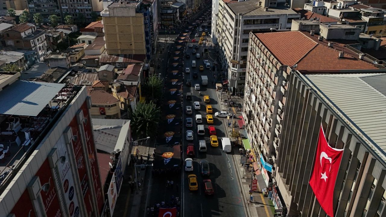 İzmir'in Düşman İşgalinden Kurtuluşu Kutlanıyor: 102. Yıl Dönümü