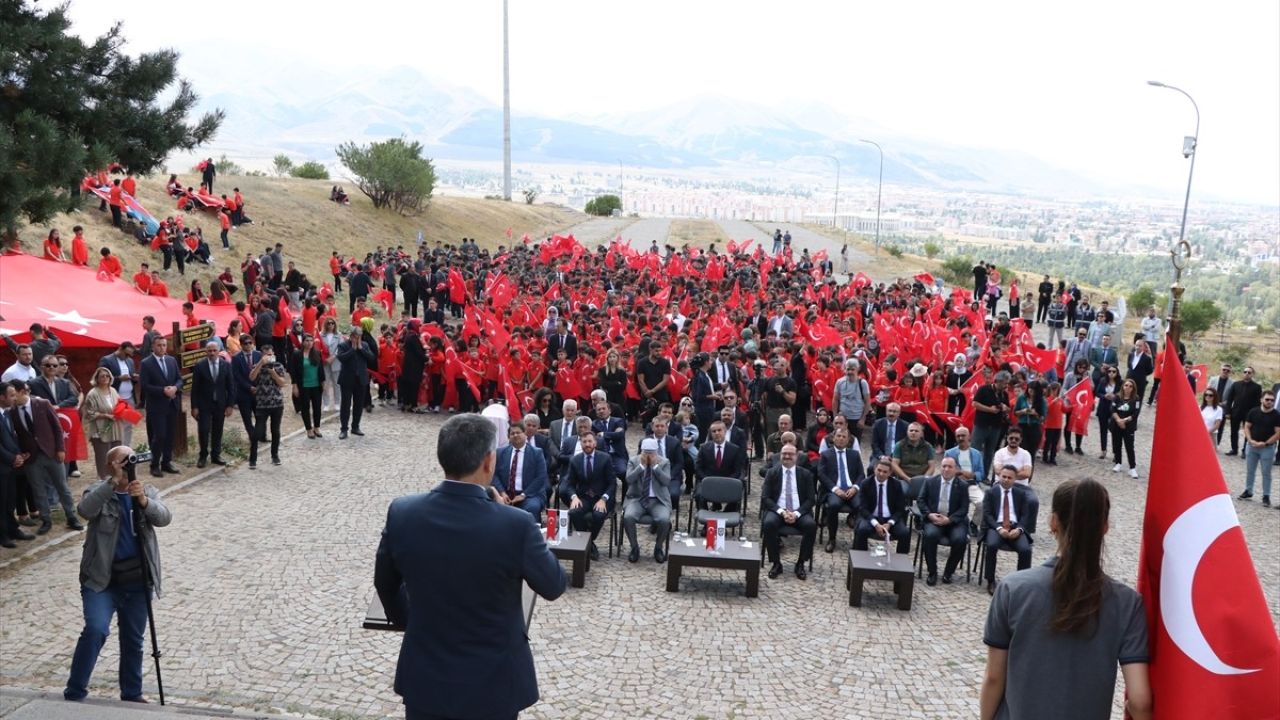 Erzurum Tabyalarında Vatan Savunması Dersi Verildi