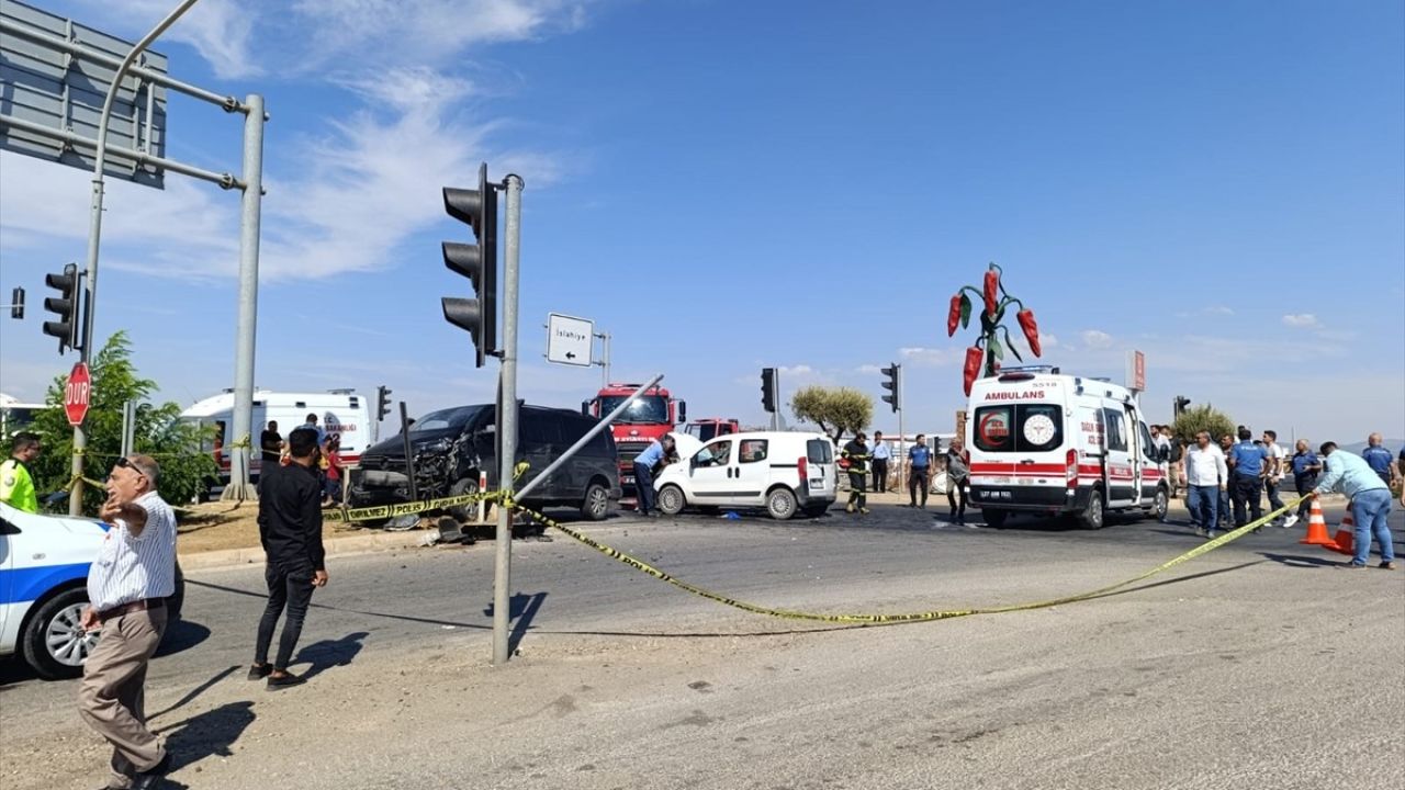 Gaziantep'te Trafik Kazası: 4 Yaralı