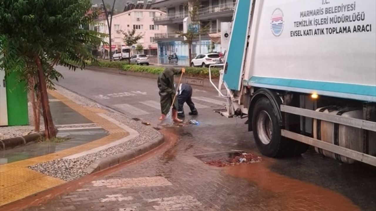 Muğla'da Yağmur Etkisi: Ulaşımda Aksamalar ve Hortum Olayı