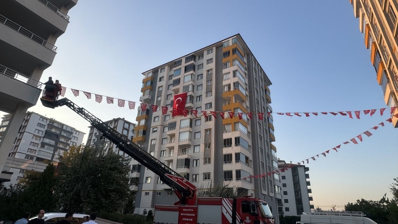 Şehit Uzman Çavuş Mehmet Kökcü Memleketi Malatya'da Sonsuzluğa Uğurlandı