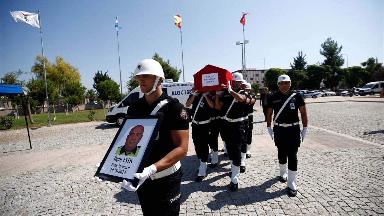 İstanbul'da Trafik Kazasında Hayatını Kaybeden Polis Memuru Antalya'da Defnedildi