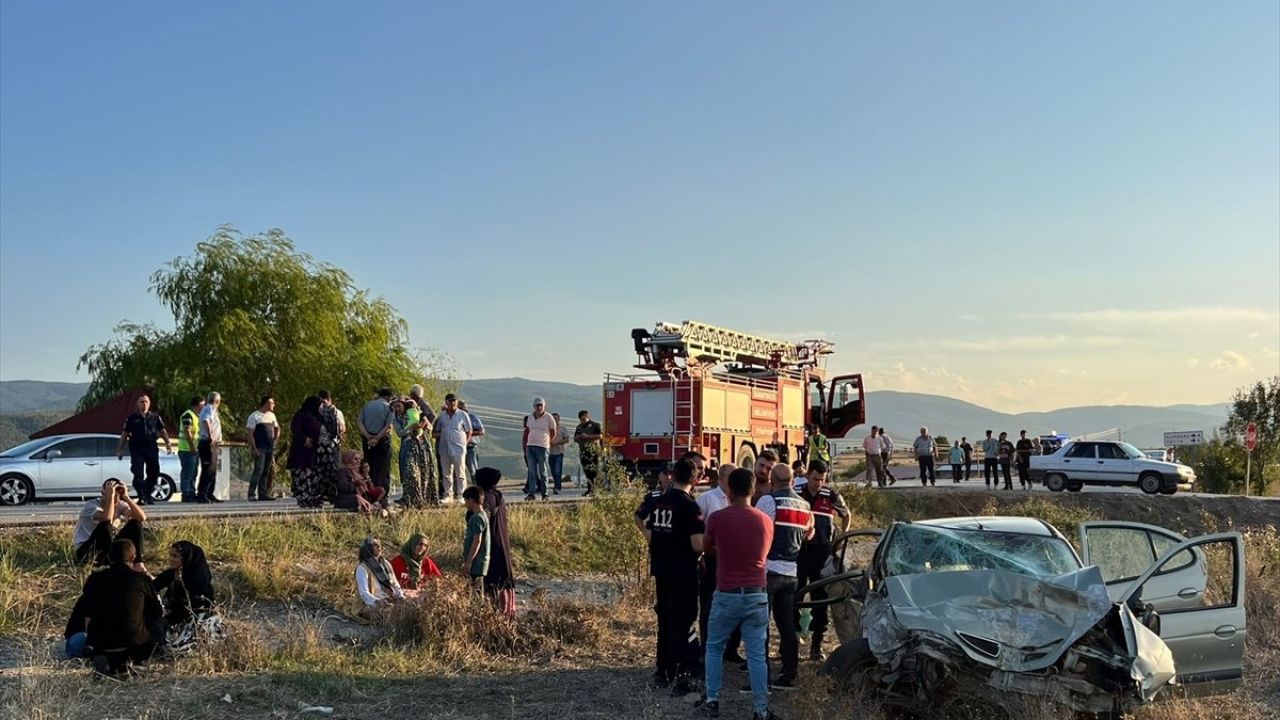 Sinop'ta Feci Kaza: 3 Kişi Hayatını Kaybetti, 3 Kişi Yaralandı