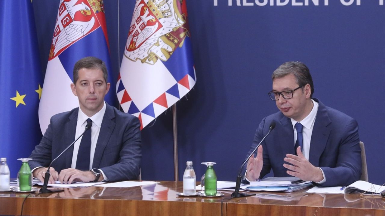 Sırp Cumhurbaşkanı Vucic'ten Kosova İçin Uyarılar