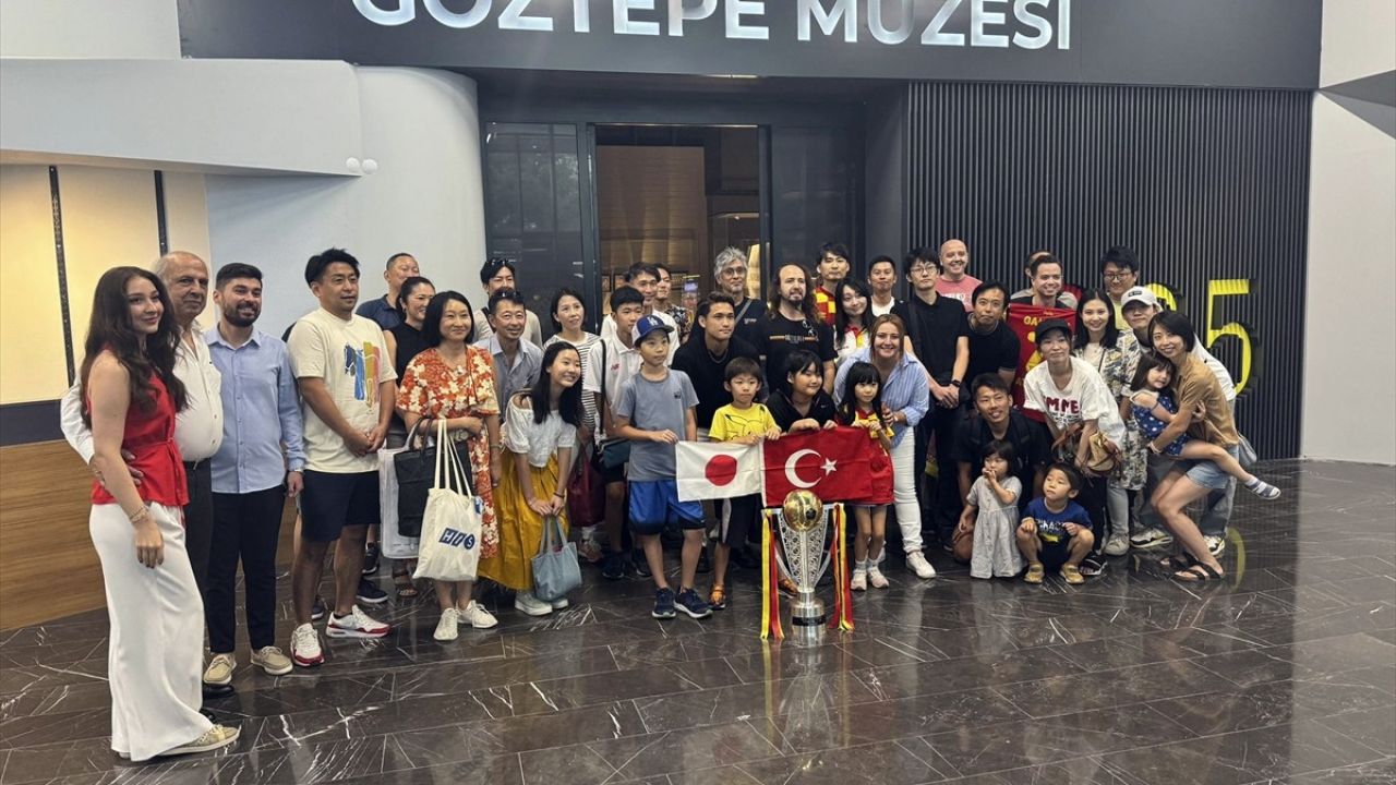 Göztepe'nin Japon Futbolcusu Kuryu Matsuki, Yerel Toplulukla Buluştu