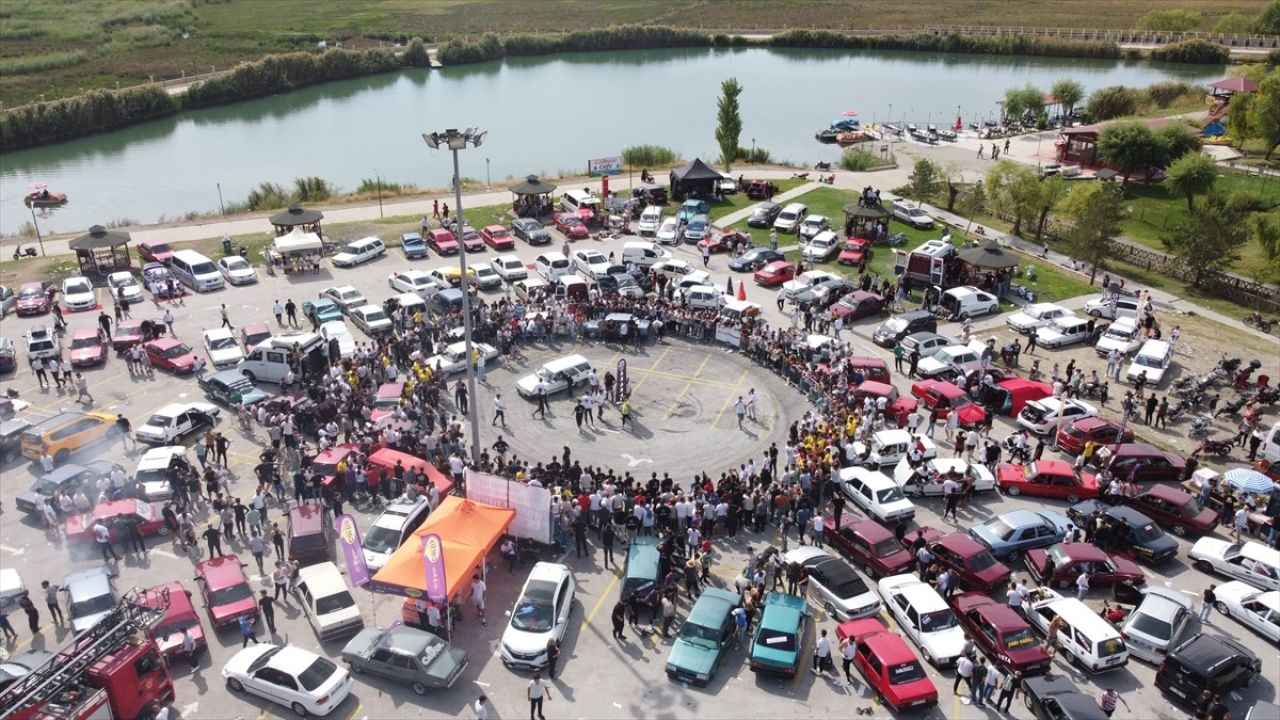 Erzincan'da Modifiye Araç Tutkusu Festivali