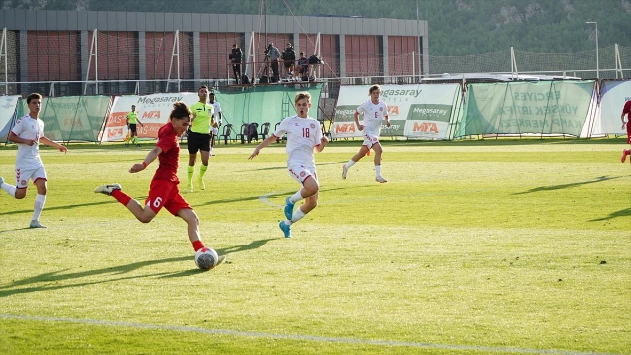 Erciyes Yüksek İrtifa Futbol Turnuvası: Milliler İlk İki Maçını Kazandı