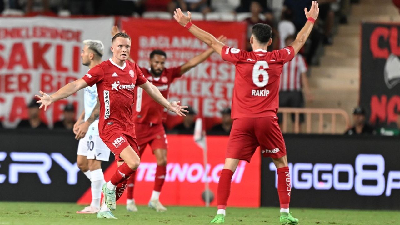 Antalyaspor, Adana Demirspor'u 2-1 Geçti