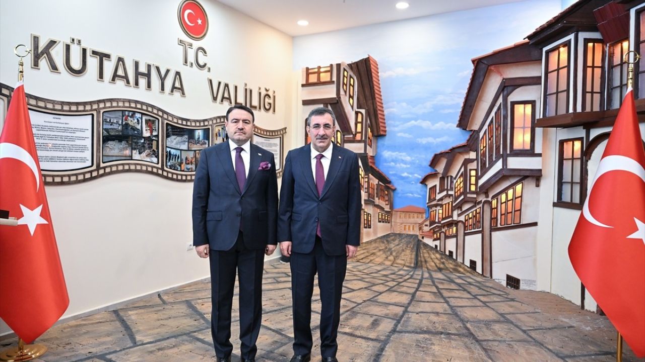 Cevdet Yılmaz Kütahya'da AK Parti'nin Değişim Sürecine Vurgu Yaptı