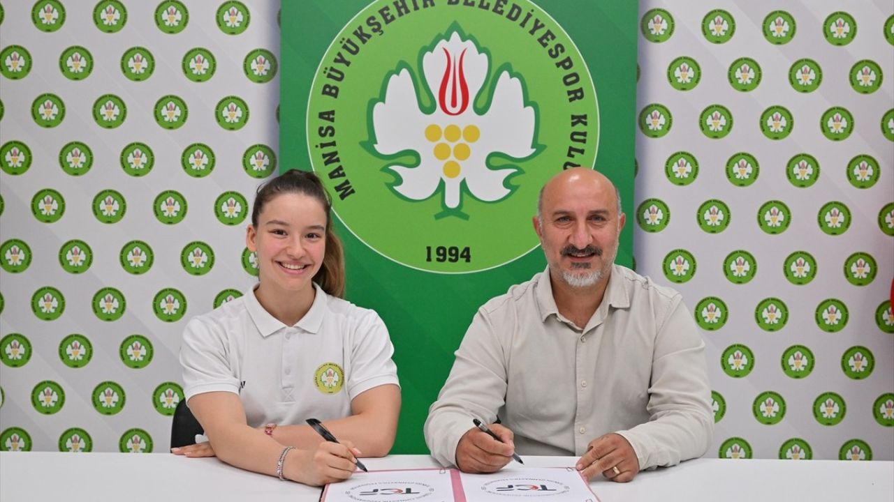 Ayşe Begüm Onbaşı, Manisa Büyükşehir Belediyespor'a Dönüyor