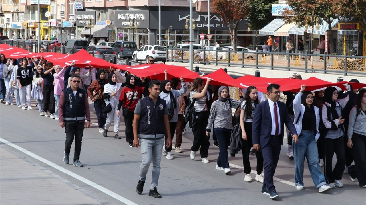 Cumhurbaşkanı Yardımcısı Yılmaz, Adnan Menderes'i Kütahya'da Andı