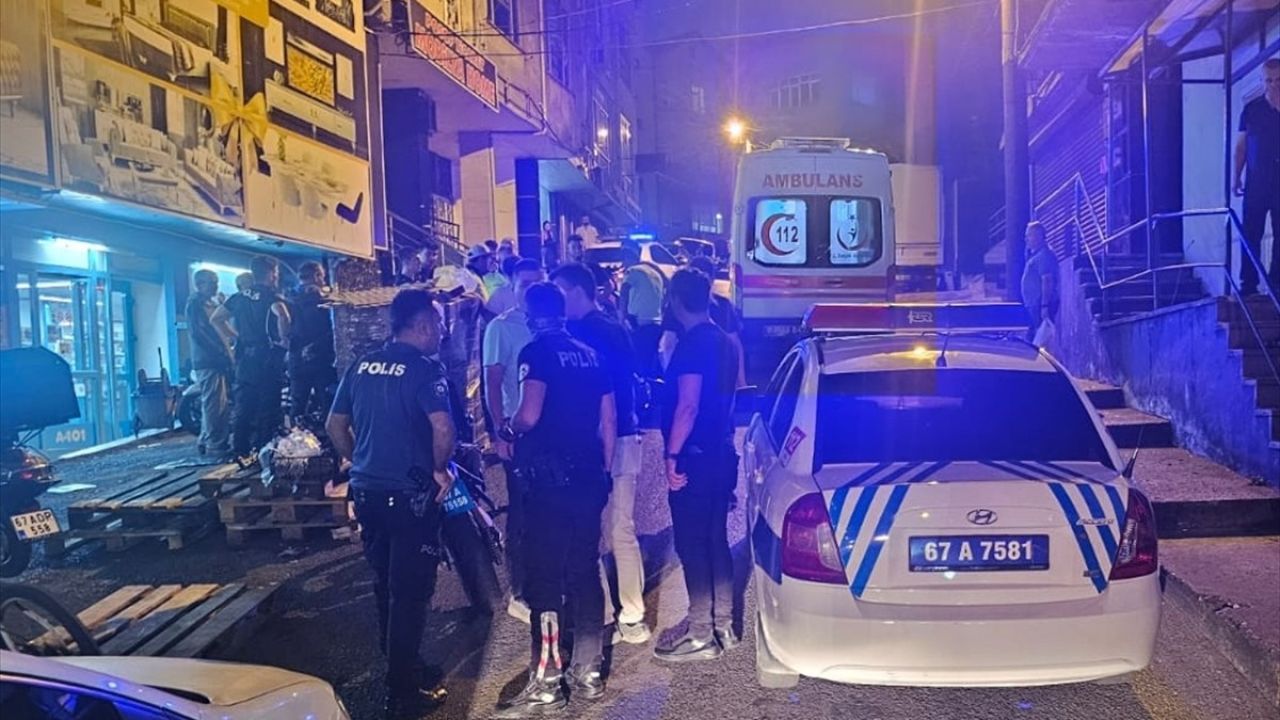 Zonguldak'ta Trafik Polisi Motosiklet Çarpması Sonucu Yaralandı