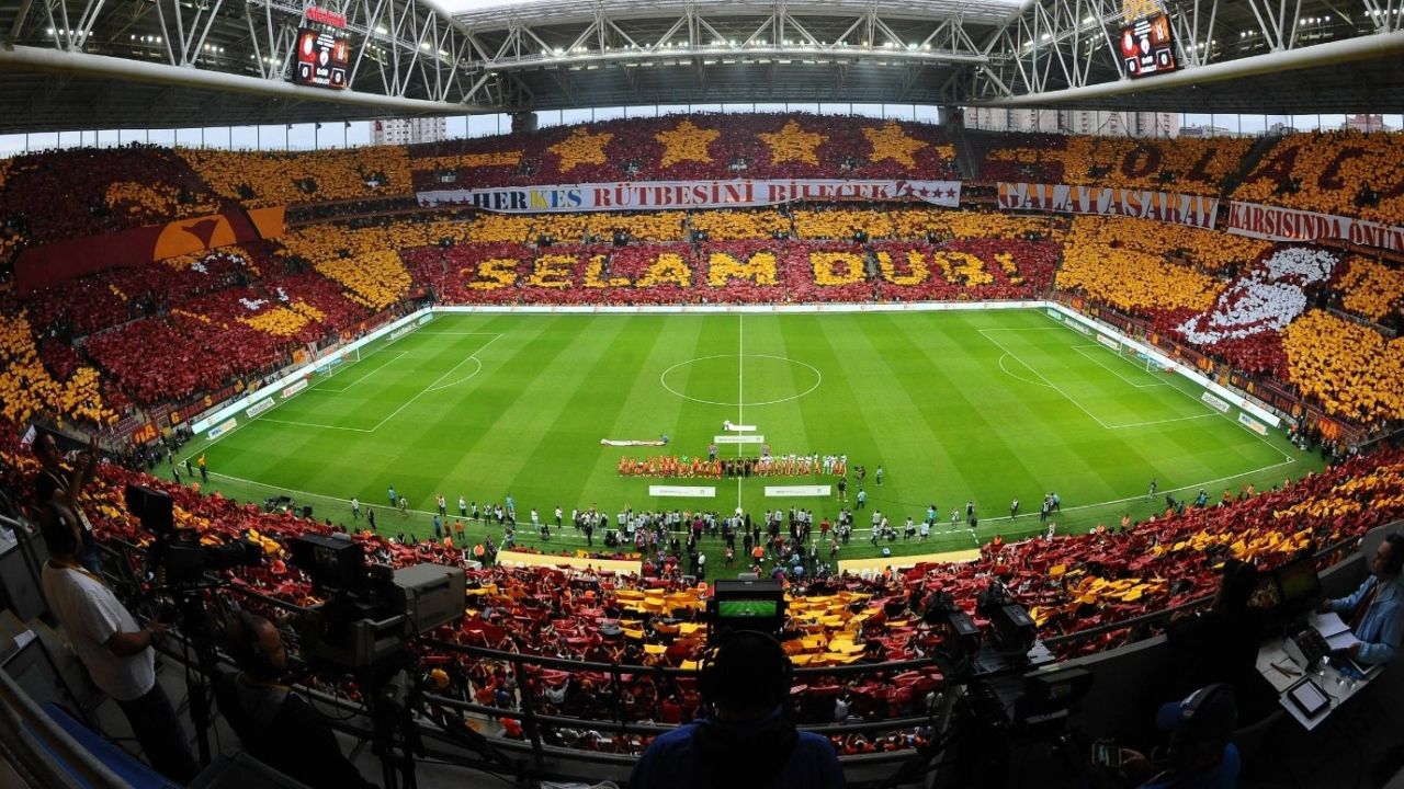 Galatasaray'da yeni dönem! Sponsor değişti: İşte stadın yeni adı