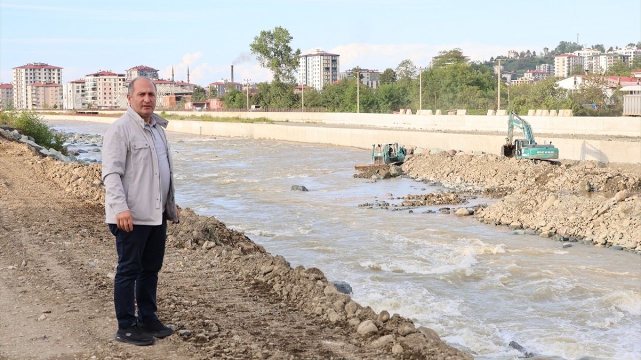 Arhavi'de Taşkın ve Heyelan Sonrası Temizlik Çalışmaları