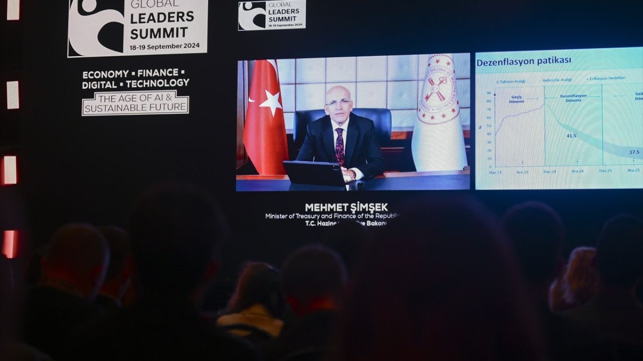 Hazine ve Maliye Bakanı Şimşek Global Liderler Zirvesi'nde Türkiye Ekonomisine Dair Açıklamalarda Bulundu