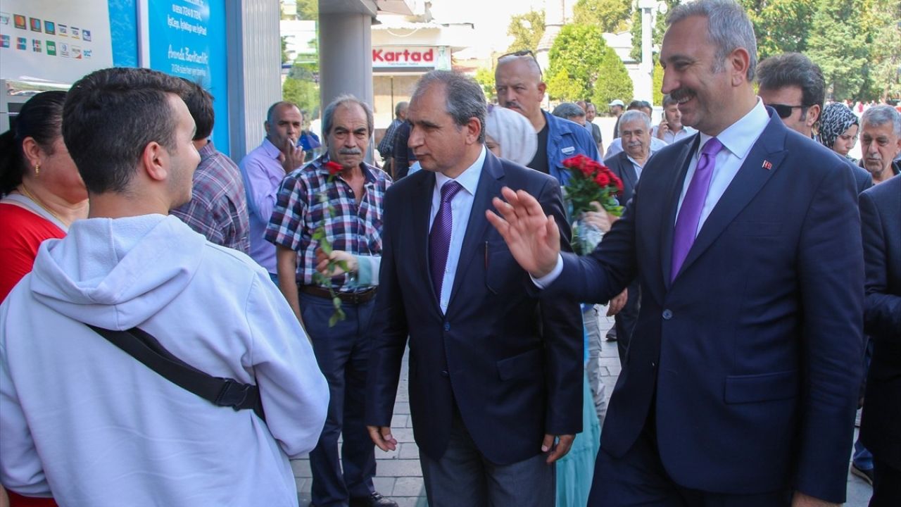 Abdulhamit Gül Uşak'ta STK Temsilcileriyle Bir Araya Geldi