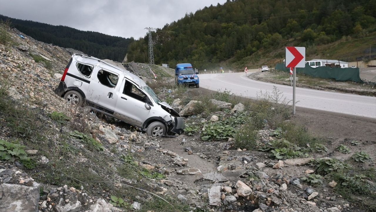 Kastamonu'da Araç Devrilmesi Sonucu Beş Kişi Yaralandı