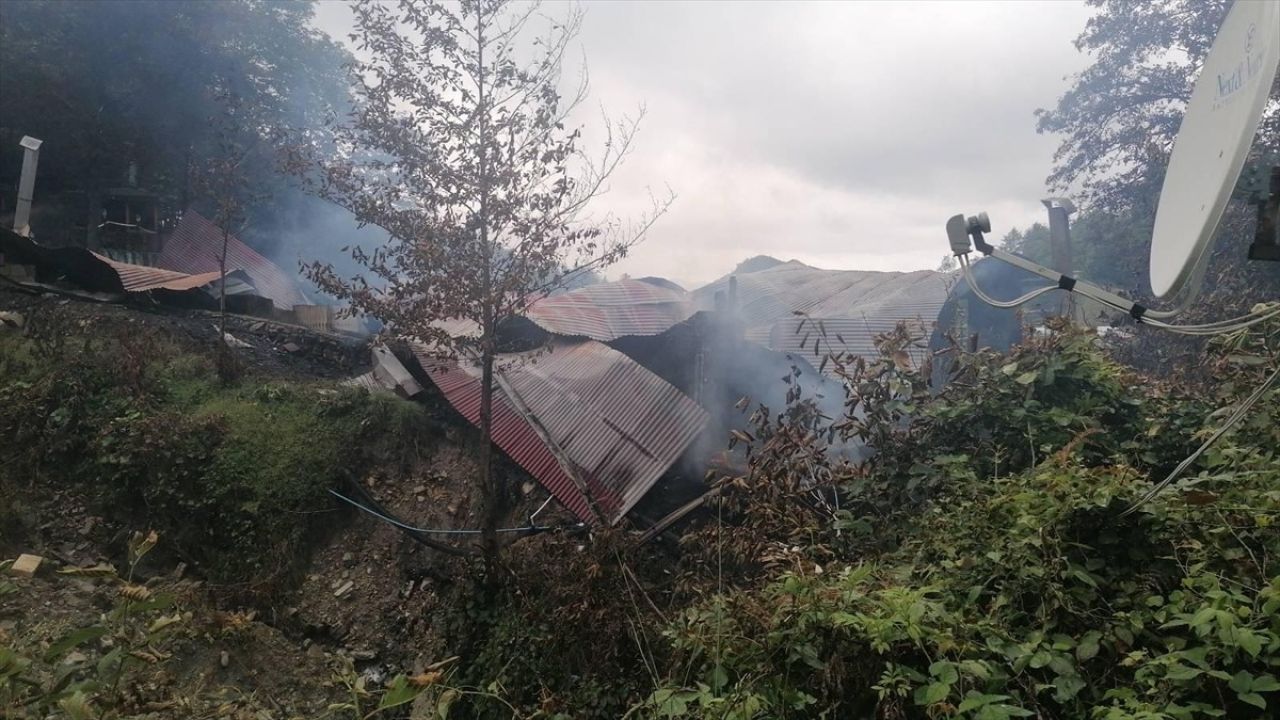 Artvin Hopa'da Restoran Yangını