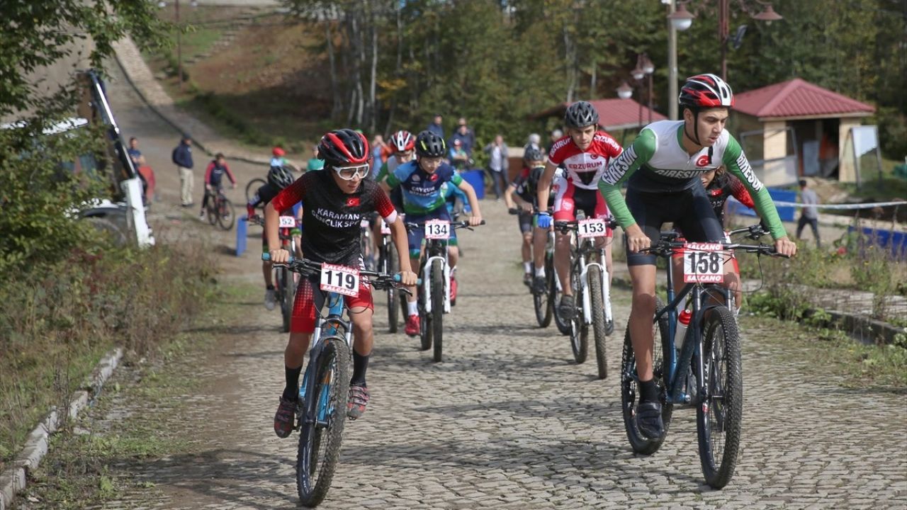 Rize'de Uluslararası MTB Cup Dağ Bisikleti Yarışları Gerçekleşti