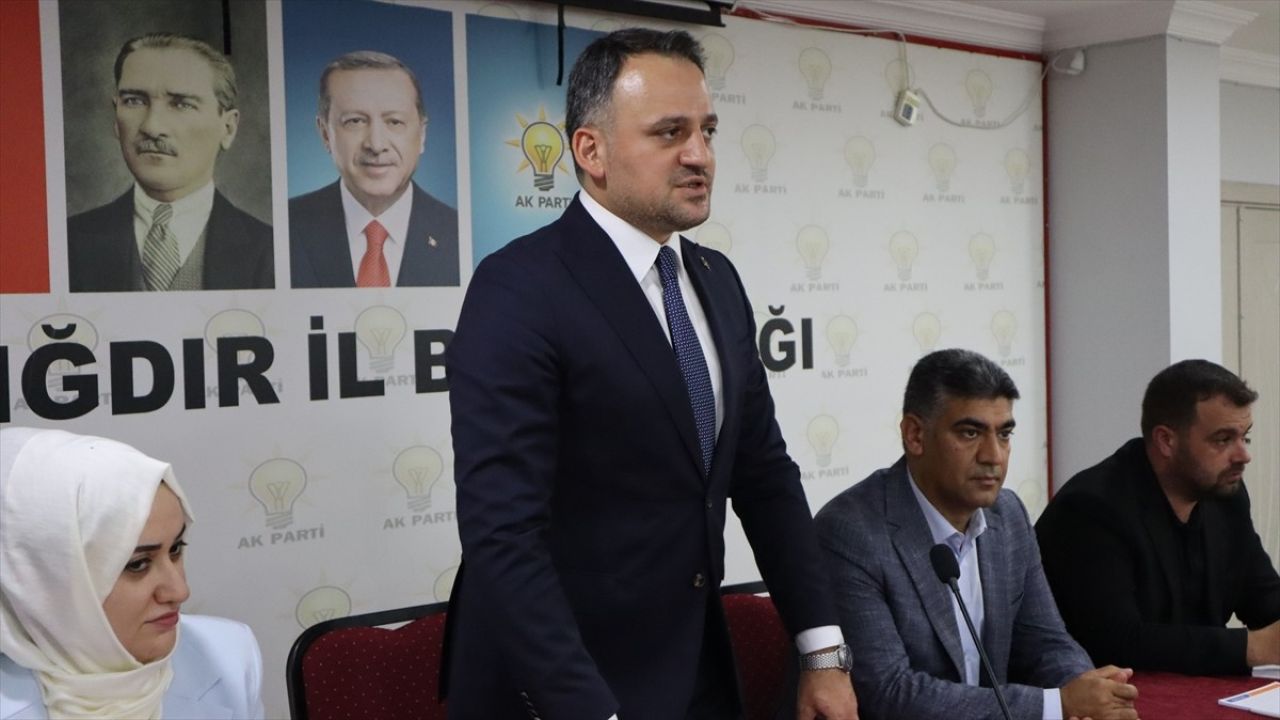 Bakan Yardımcısı Eminoğlu Iğdır'da Gençlerle Buluştu