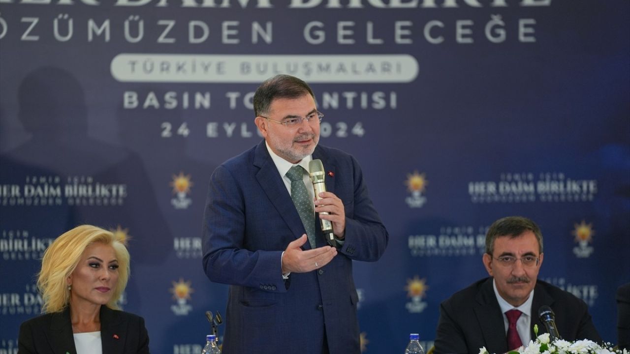 Cumhurbaşkanı Yardımcısı Cevdet Yılmaz, İzmir'de Siber Güvenlik ve Çevre Sorunlarına Dikkat Çekti