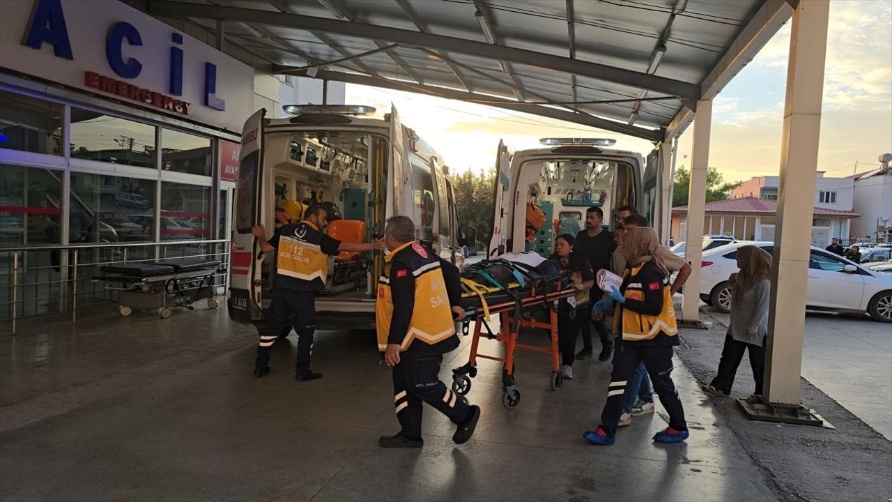 Adana'da Trafik Kazası: 1 Bebek ve 3 Yetişkin Yaralı