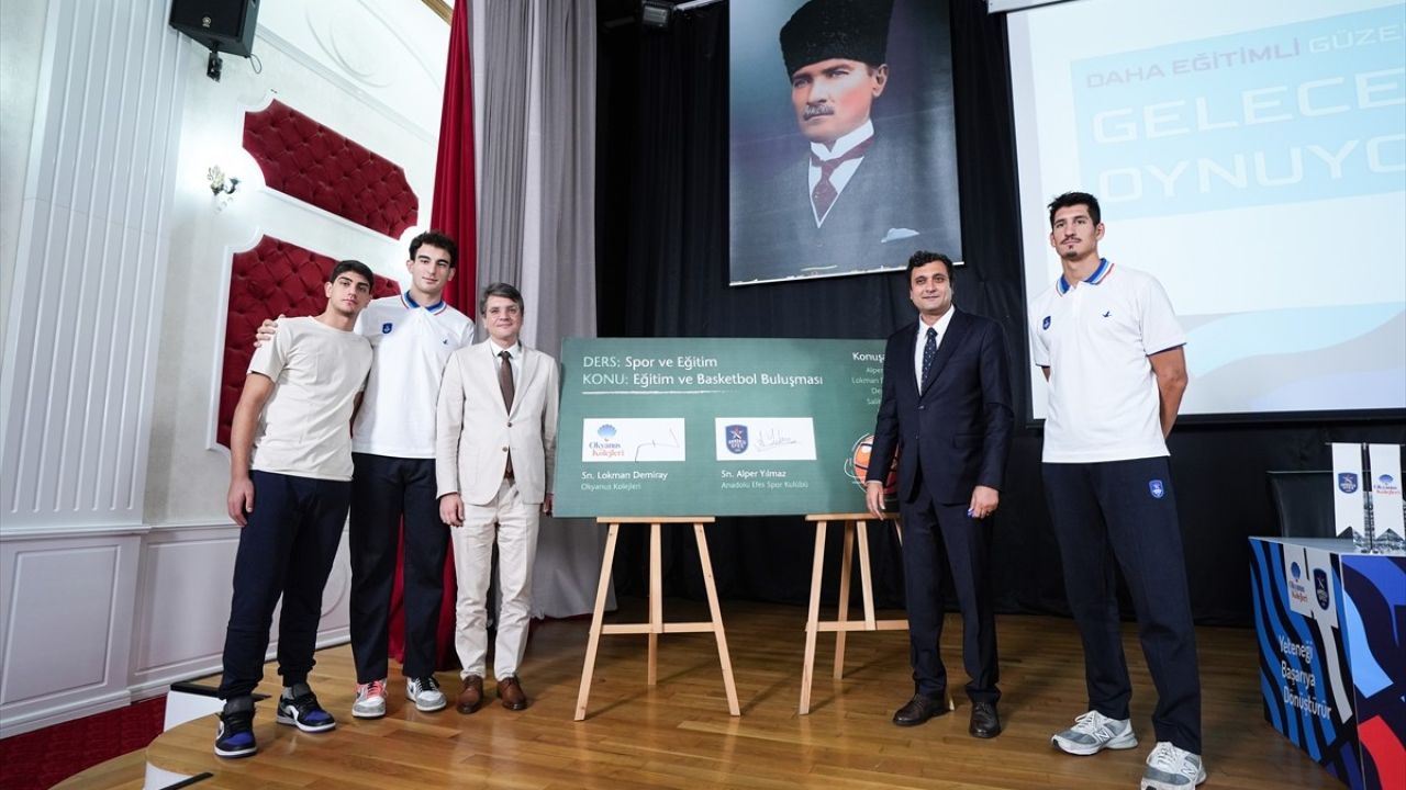 Anadolu Efes ve Okyanus Kolejleri İş Birliği Anlaşmasını 4 Yıl Uzattı