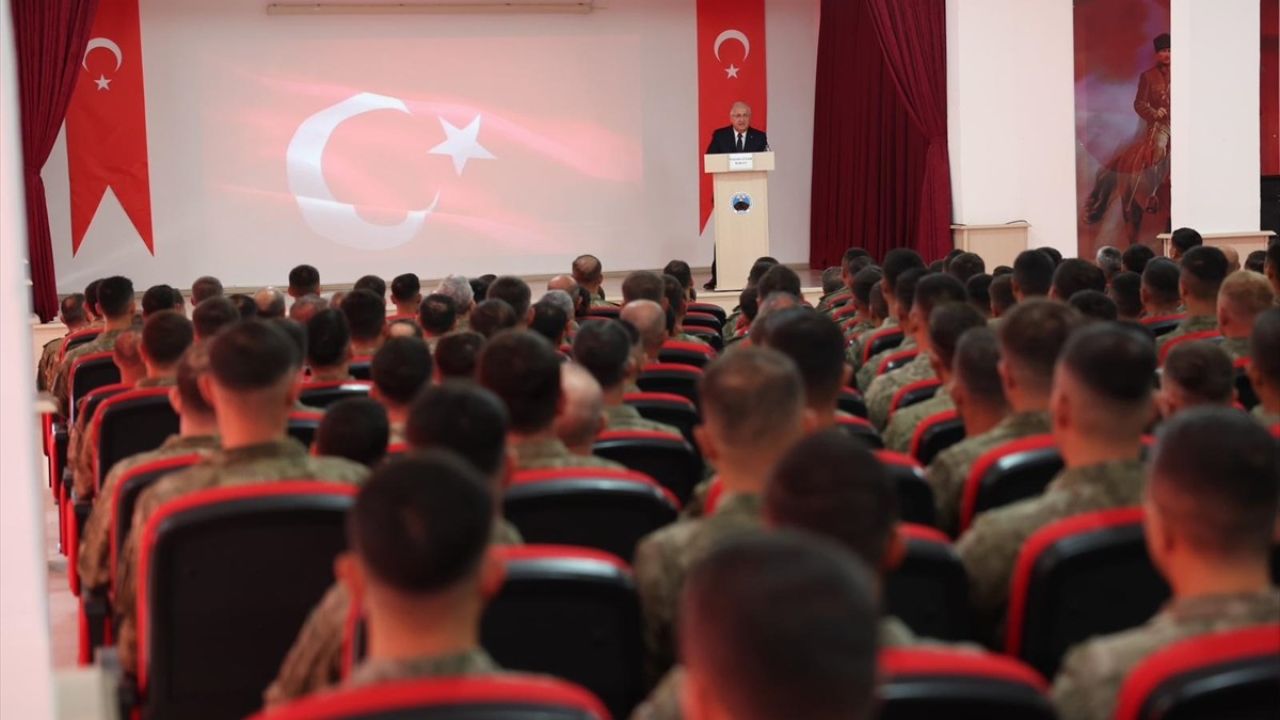 Hakkari'de Milli Savunma Bakanı Güler'in Mehmetçiğe Destek Sözü