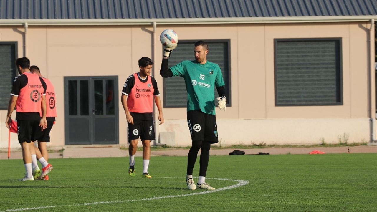 Kocaelispor, Şanlıurfaspor Maçı İçin Hazırlıklarını Sürdürüyor