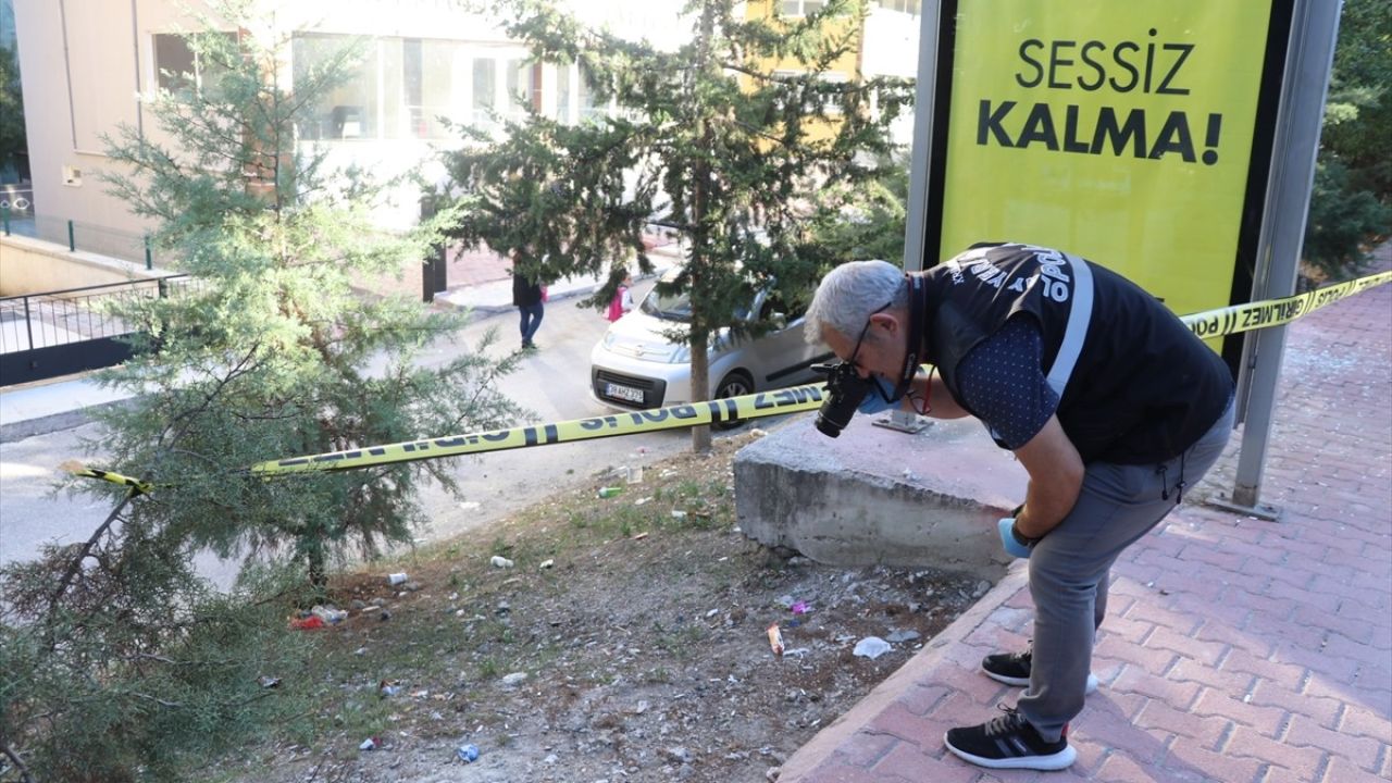 Burdur'da Otobüs Durağında Silahlı Saldırı: Bir Kadın Yaralandı