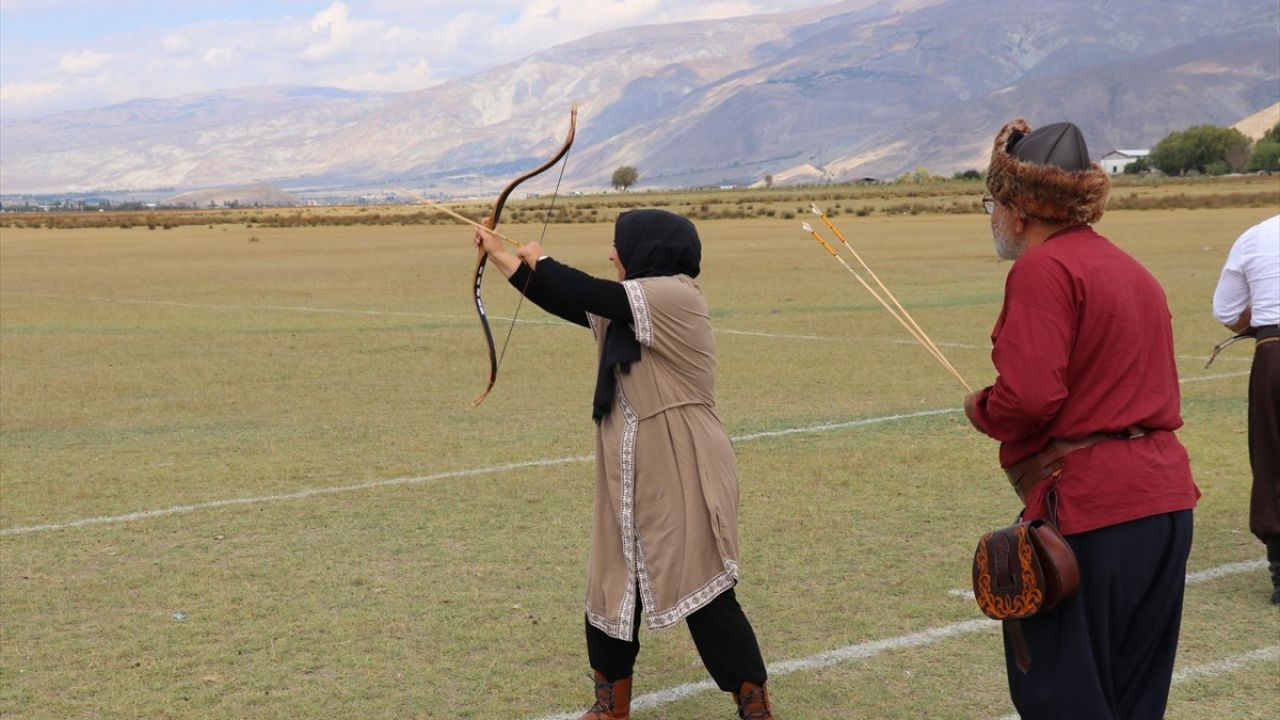 Geleneksel Türk Okçuluğunda Lisanslı Sporcu Sayısı 21 Bini Aştı