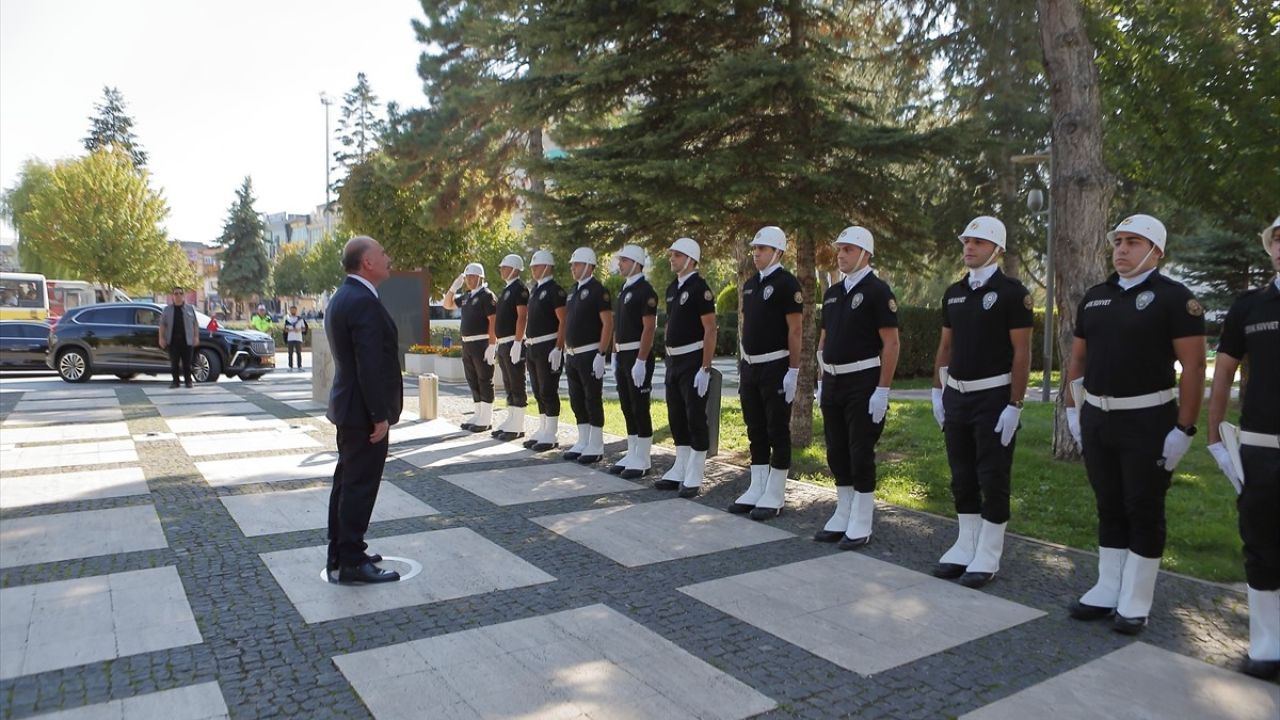 Çorum'un Yeni Valisi Ali Çalgan Görevine Başladı