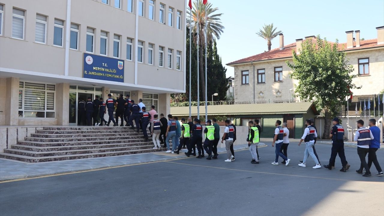 Mersin'de Vergi Kaçakçılığı Operasyonunda 16 Tutuklama