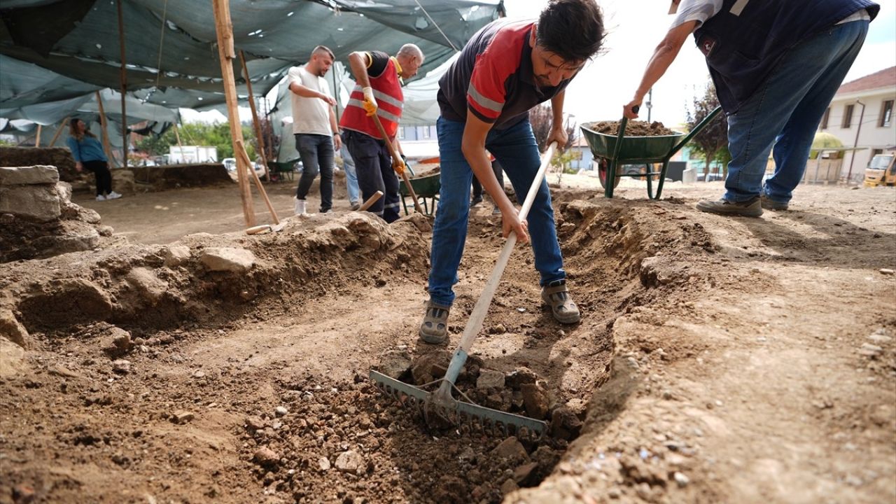 Düzce'de Tarihi Prusias Ad Hypium Antik Kenti Kazılarında Çarpıcı Buluntular