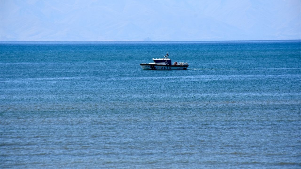 Van'da Kaybolan Üniversite Öğrencisi İçin Arama Çalışmaları Devam Ediyor