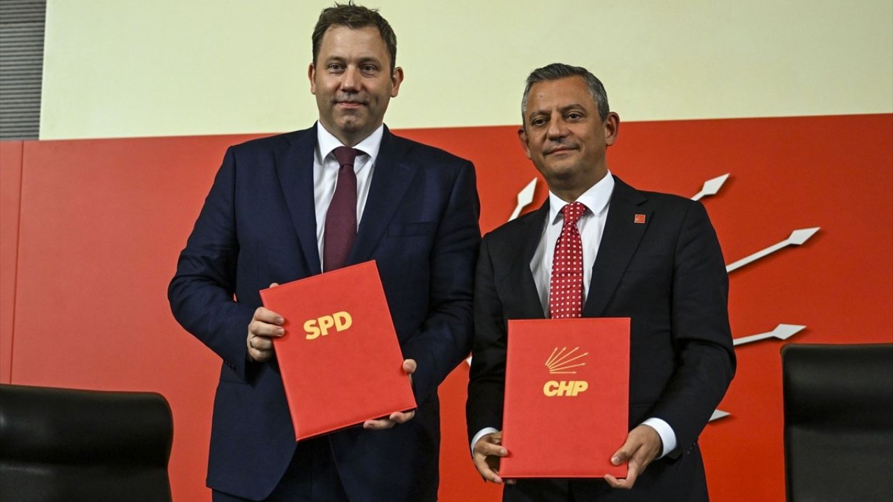 CHP ve SPD Arasında Siyasi İşbirliği Anlaşması İmzalandı