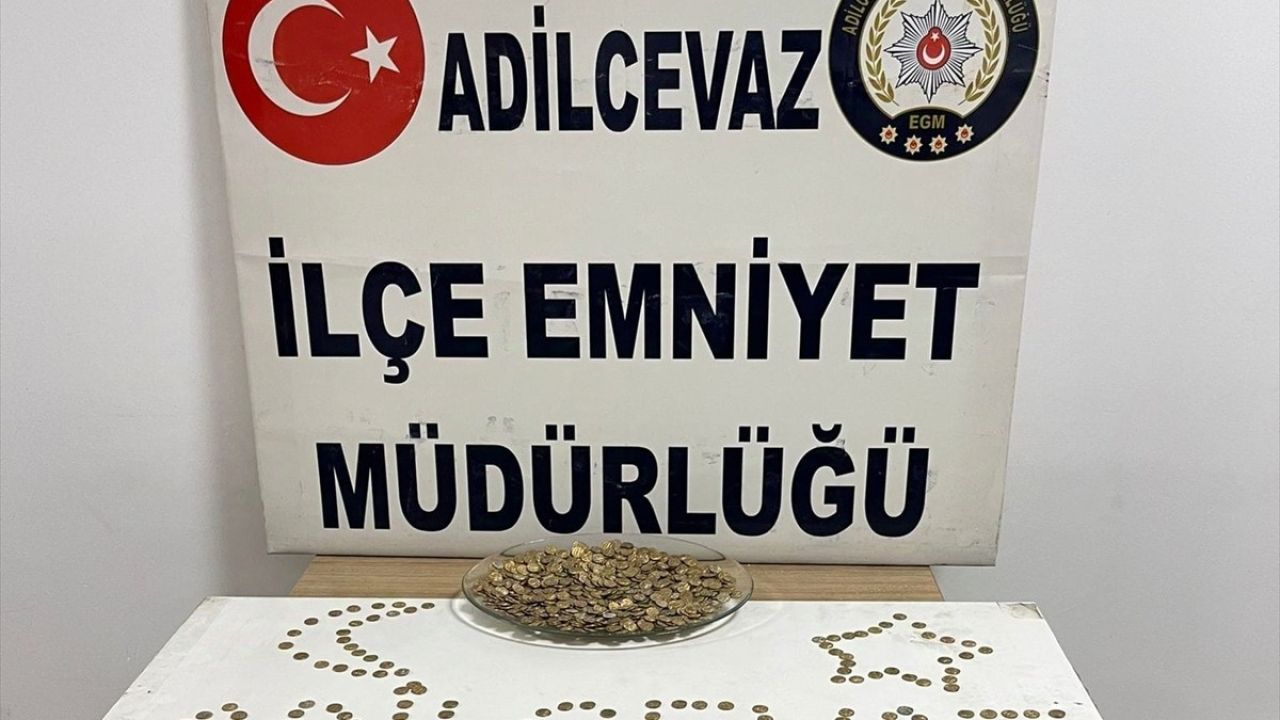 Bitlis'te Kaçakçılık Operasyonu: 900 Altın Sikke Ele Geçirildi