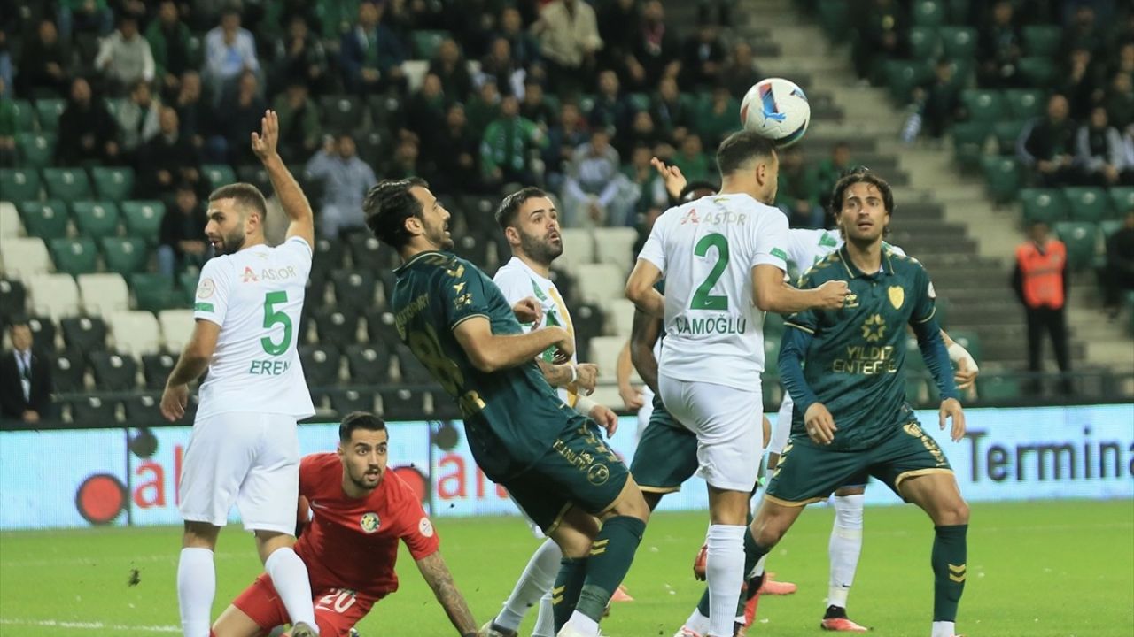 Kocaelispor ve Şanlıurfaspor Beraberlik İle Puanları Paylaştı