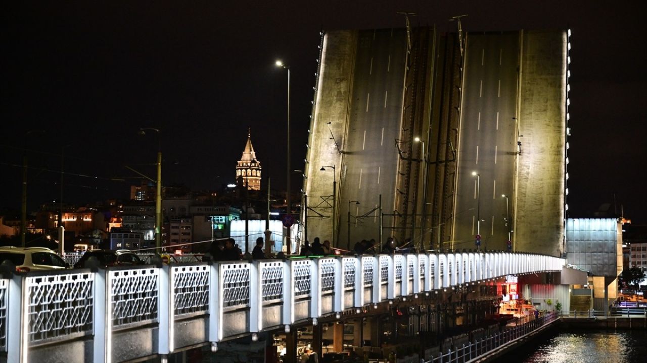 Galata ve Atatürk Köprülerinde Bakım Çalışmaları Başladı