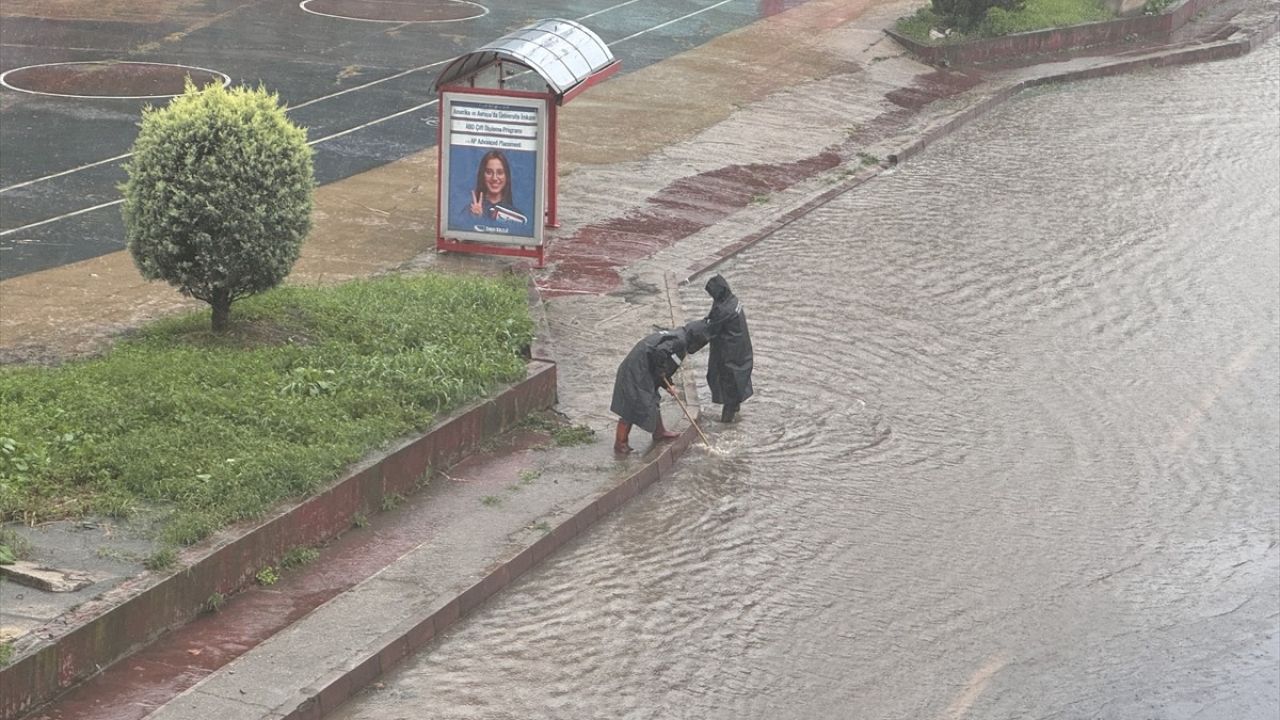 Zonguldak'ta Sağanak Yağış Sonrası Vali Hacıbektaşoğlu'ndan Açıklamalar