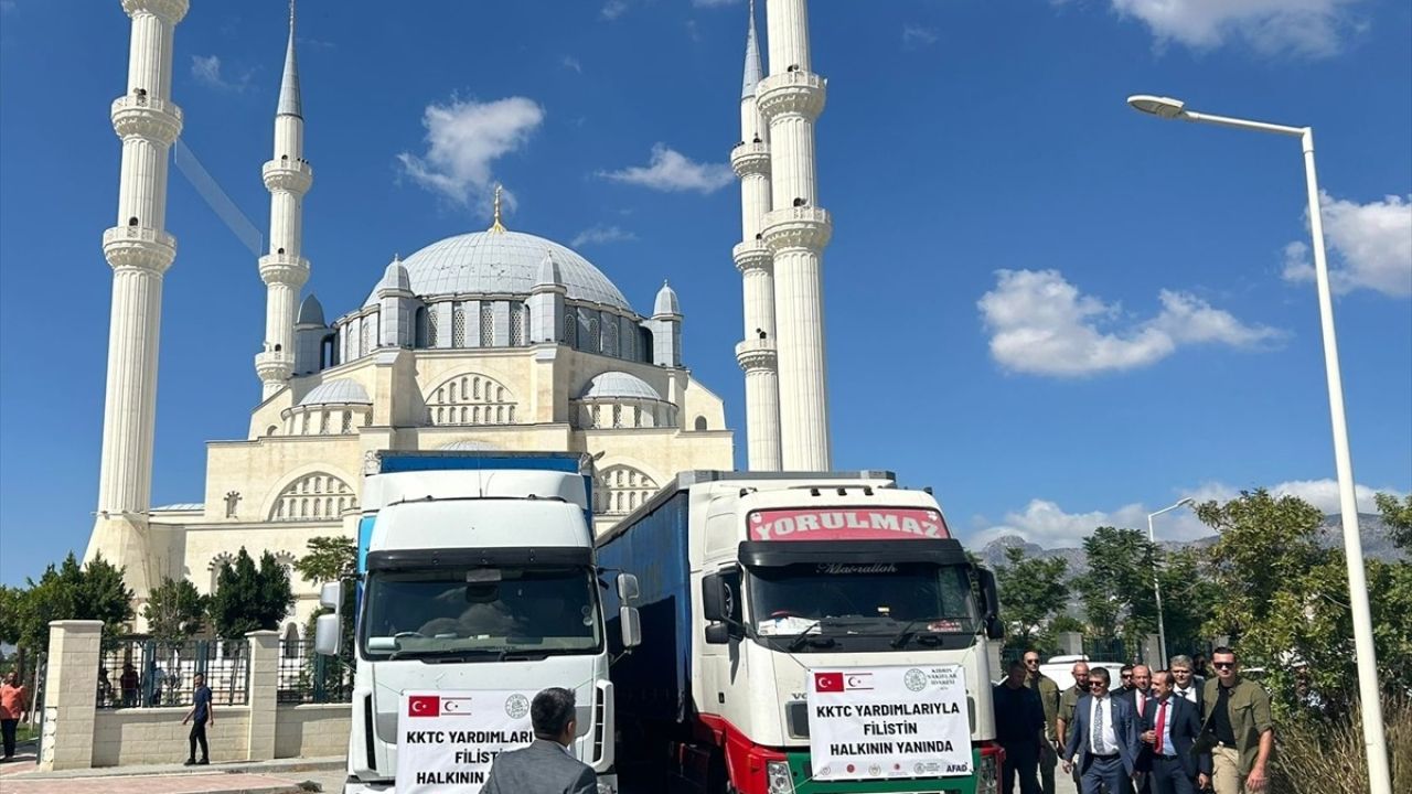 Kuzey Kıbrıs'tan Gazze'ye İnsani Yardım Gönderildi