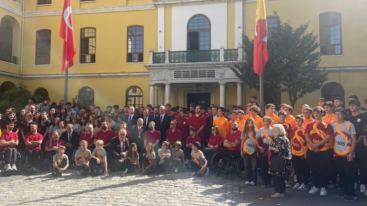 Galatasaray Kulübü 119. Yıl Dönümünü Coşkuyla Kutladı