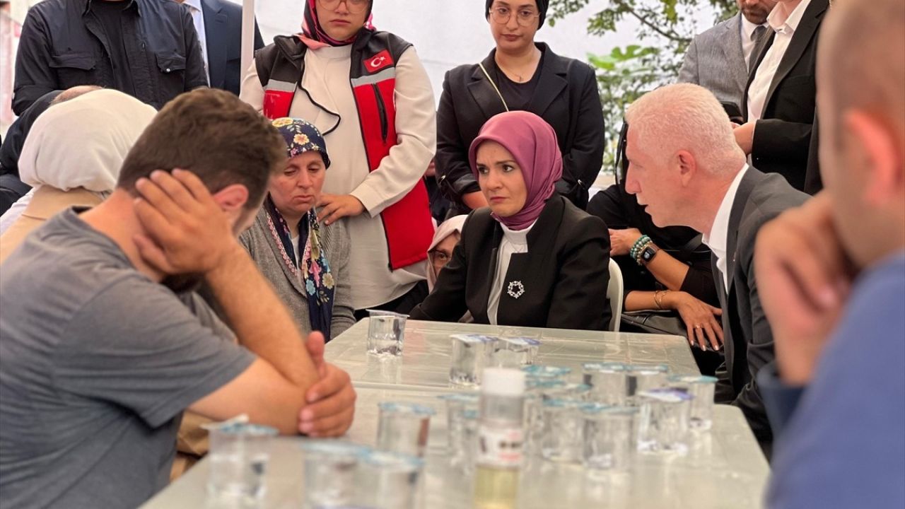 Bakan Göktaş'tan İstanbul'daki Genç Kızların Ailelerine Taziye