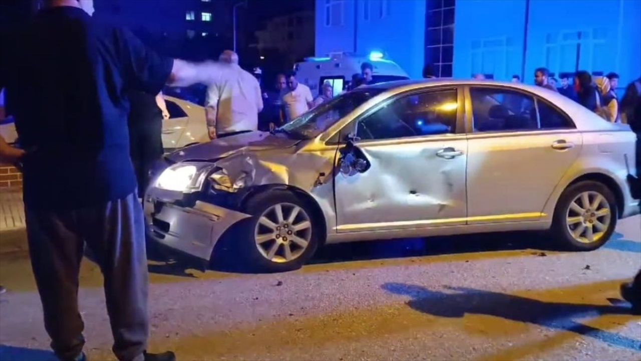 Çorum'da Otomobil ve Motosiklet Kazası: 4 Yaralı