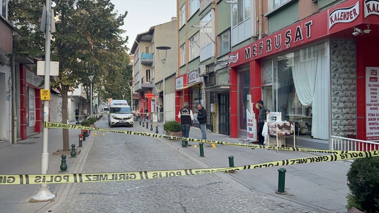 Eskişehir'de Pompalı Tüfekle Saldırı: Bir Kişi Yaralandı