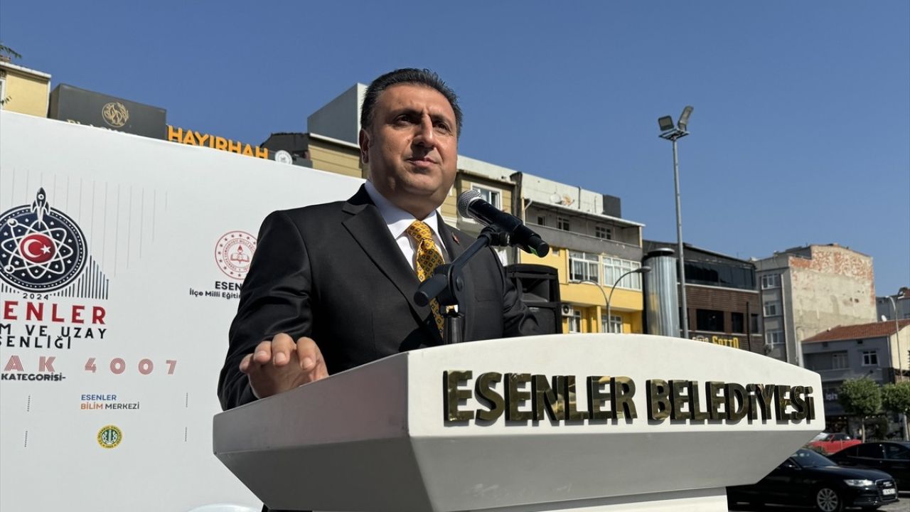 Esenler'de Bilim ve Uzay Şenliği Heyecanı