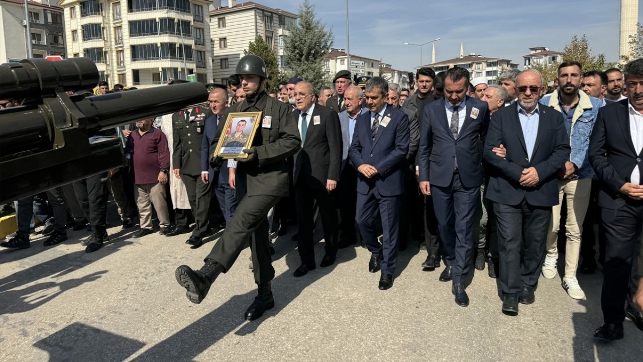 Elazığ'da Şehit Piyade Sözleşmeli Er Sefer Alan için Tören Düzenlendi